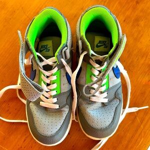 Like new Nike SB 3 1/2 Y size high top sneakers